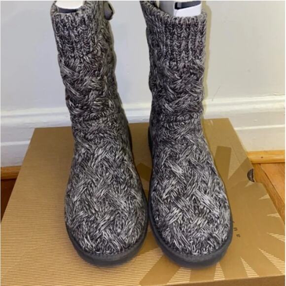 UGG Isla Cableknit Boots Gray Grey Size 9 - Picture 2 of 6